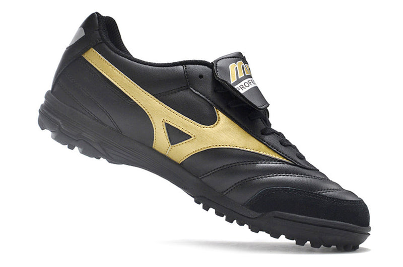 Chuteira Society Mizuno Morelia 4 TF Preta e Dourada "Aurum Pack"