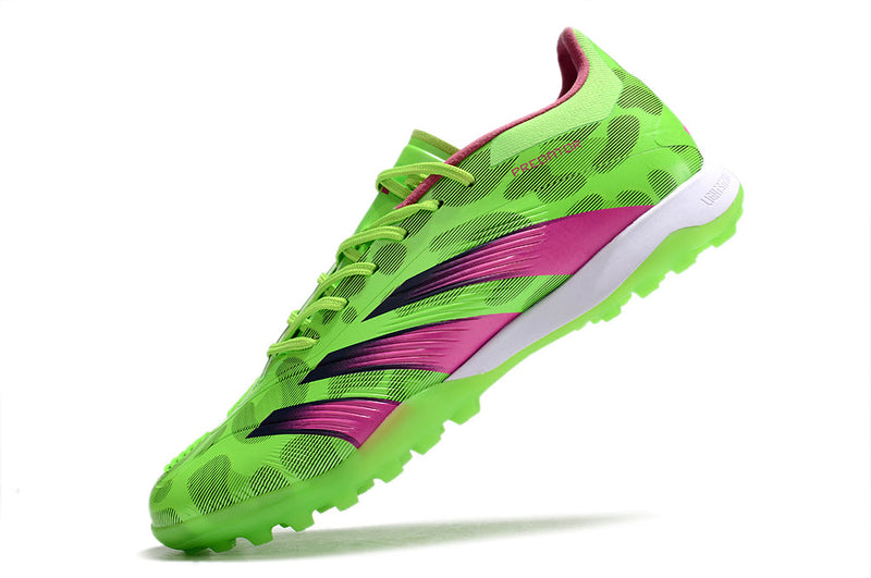 Chuteira Society Adidas Predator Elite TF Verde e Rosa