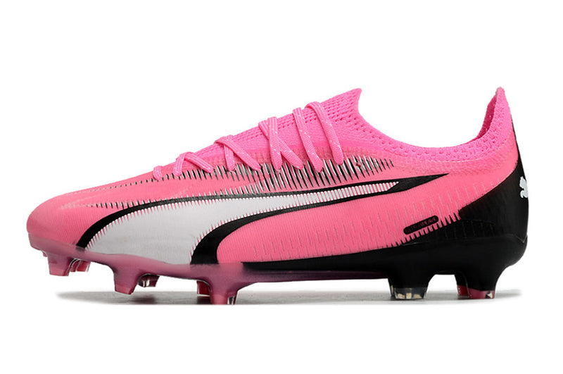 Chuteira Campo Puma Ultra Ultimate FG Rosa e Preto "Phenomenal Pack"