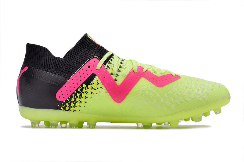 Chuteira Society Puma Future Ultimate MG Preta, Verde e Rosa "Tricks Pack"