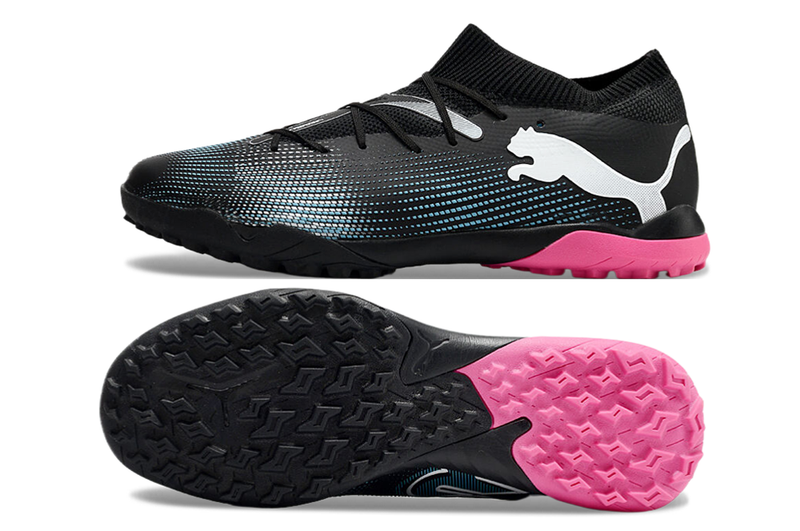 Chuteira Society Puma Future 7 TF Preta e Rosa