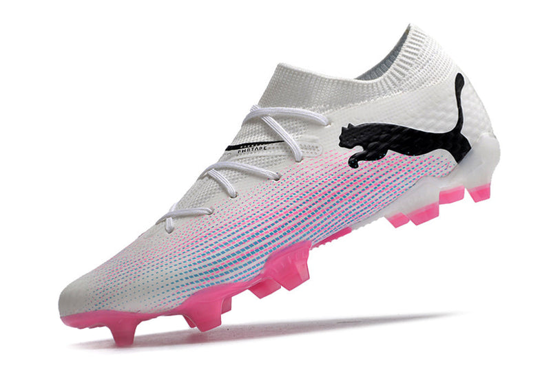 Chuteira Campo Puma Future 7 FG Branca e Rosa "Phenomenal Pack"