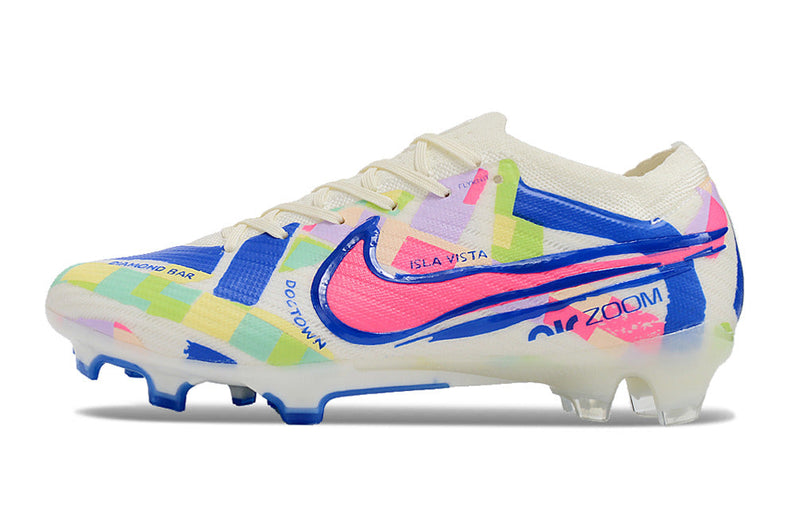 Chuteira Campo Nike Air Zoom Mercurial Vapor 15 Elite FG Branco, Azul e Rosa