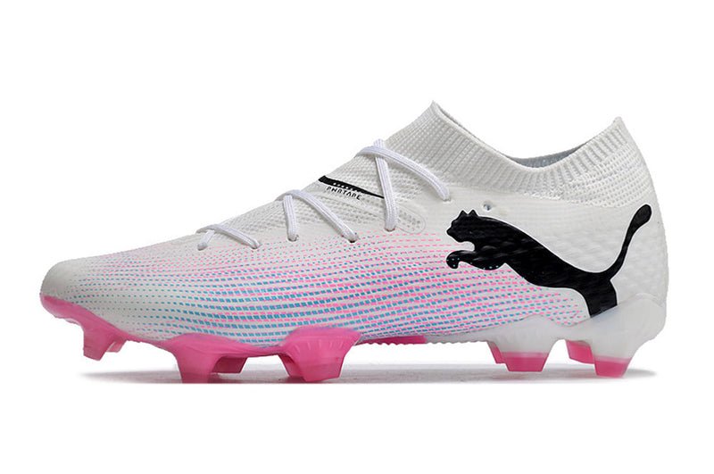 Chuteira Campo Puma Future 7 FG Branca e Rosa "Phenomenal Pack"