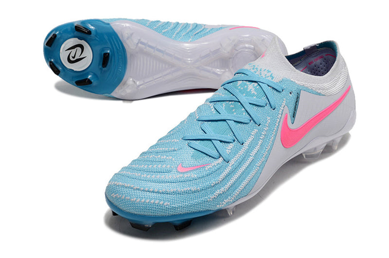 Chuteira Campo Nike Phantom GX 2 Elite FG Cinza, Azul e Rosa