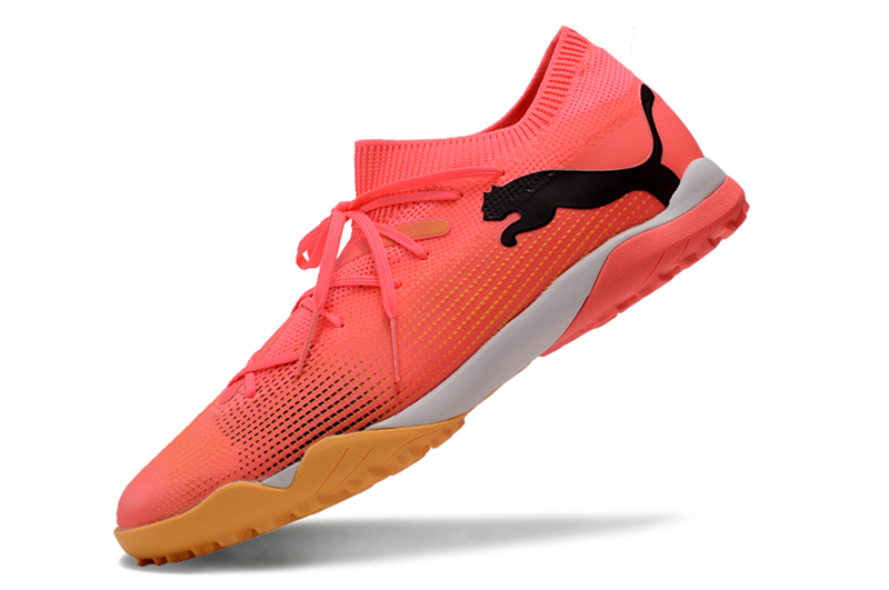 Chuteira Society Puma Future 7 TF Rosa e Amarelo