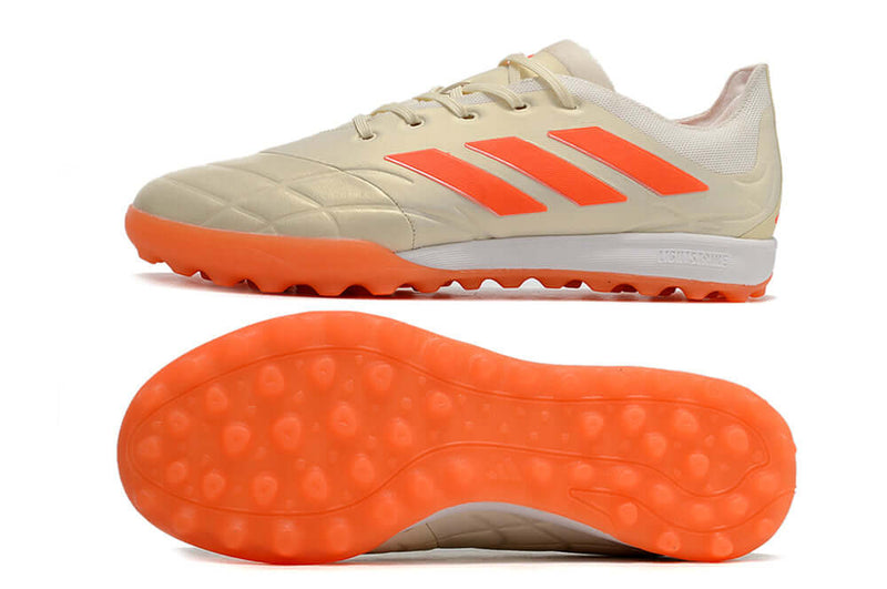 Chuteira Society Adidas Copa Pure.1 TF Bege e Laranja "Heatspawn Pack"