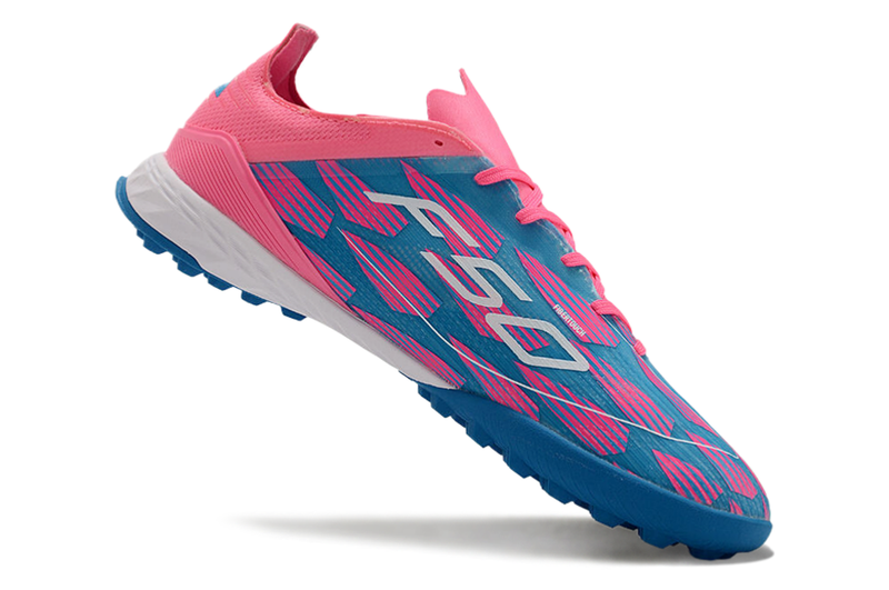 Chuteira Society Adidas F50 TF Azul e Rosa "Re-Emergence Pack"